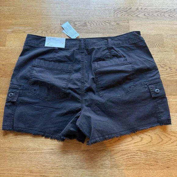 American Eagle 90s Boyfriend Cargo Shorts Black Size 14 NWT - Picture 4 of 10